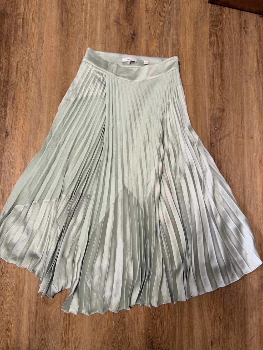 Vince Pleated Midi Skirt Sage Green Satin with Pockets